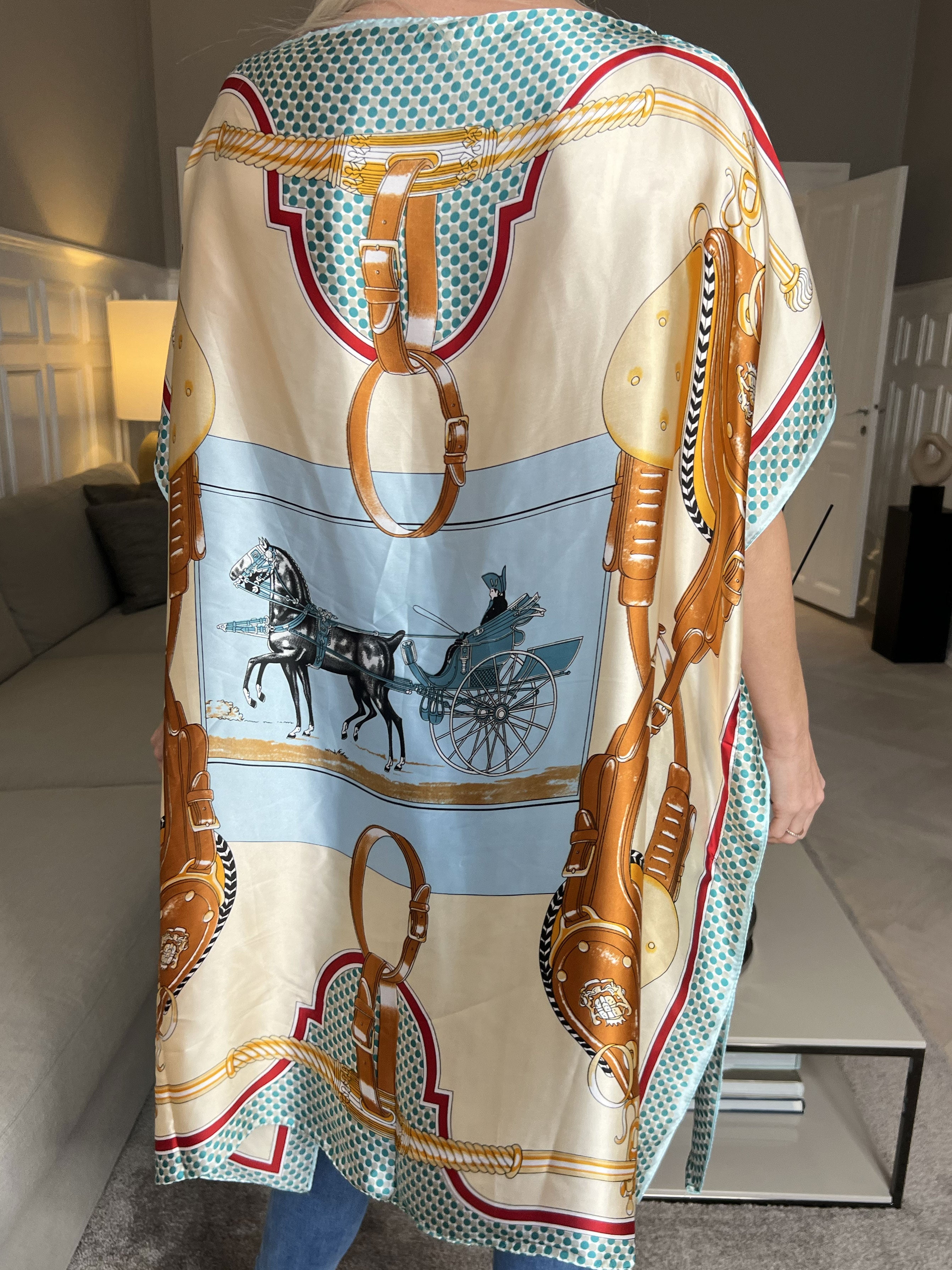 Emily - Let og luftig tunika i viskose og silke